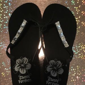 Nice Reinstone dress flip flops sizeb6